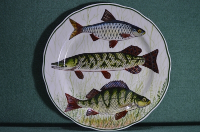 Фарфоровая декоративная тарелка "Рыбы". № 3. Авторская работа, Андрей Галавтин.