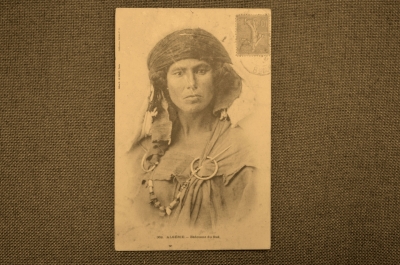 Колониальная открытка/антропологическая фотография.Алжир."ALGERIE - Bedouine du Sud"