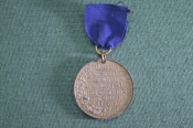 Медаль с лентой старинная 