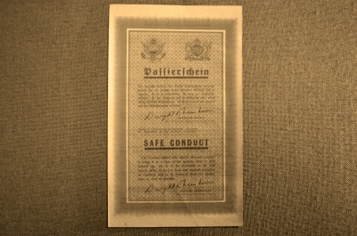 Американская листовка - пропуск для сдачи в плен. "Safe conduct" (1944г.)