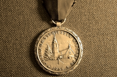 Медаль. Награда за участие в юбилейных стрелковых соревнованиях в городе Кирхберг, Австрия, 1956г..