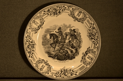 Тарелка, посвященная Наполеону - "Генерал Массена при Цюрихе 25 декабря 1799 года"