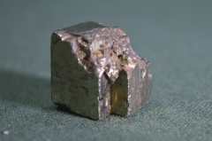 Камень природный, минерал. Пирит. Минералогия, Петрофилия. #1