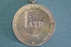 Медаль подвесная "Международная Академия Радио и Телевидения. IATR". 