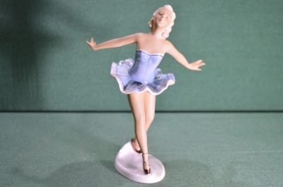 Фарфоровая статуэтка "Балерина".Фарфоровая мануфактура Фасольд и Штаух (Fasold & Stauch).Германия.