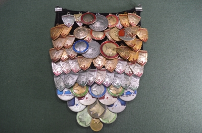 Медали "Служебное собаководство СССР", на оригинальной плакетке, 62 штуки