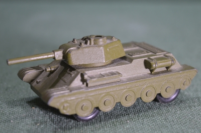 Игрушка военная техника "Танк Т - 34", ТПЗ ,СССР
