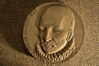 Настольная медаль "450 лет со дня рождения Мишеля Монтеня" Ленинградский монетный двор.