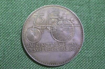 Медаль настольная "Мерседес Mercedes Benz 75 лет марке", клеймо, серебро 999. Германия.