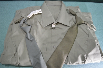 Рубашка военная, новая, размер 42-3, 170-108-90-42. Два галстука. СССР.