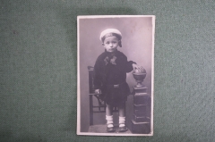 Фотография  "Ребенок в бескозырке Аврора". 1920-е годы. СССР.
