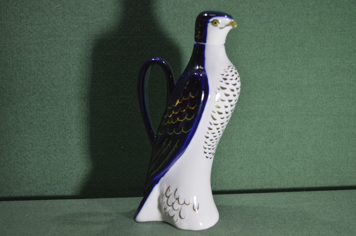 Графин виноград лфз зеленый. Фарфоровый штоф лфз. Императорский фарфор графин виноград. Кувшин фарфор ссср лфз. Графин петушок лфз.