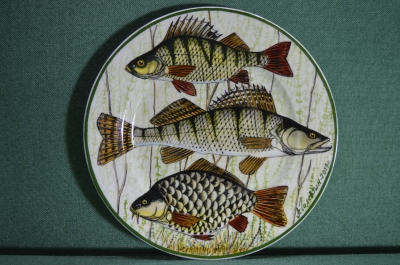  Фарфоровая декоративная тарелка "Рыбы". № 2. Авторская работа, Андрей Галавтин.