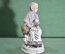Статуэтка "Бабушка с корзиной". Фарфор, бисквит. Европа, XX век.