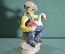 Статуэтка "Мужчина с гусем". Фарфор, бисквит. Европа, XX век.