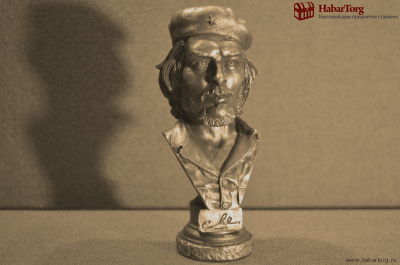Бюст гипсовый, Эрнесто Че Гевара, революционер. Тонированный гипс, авторская работа. Высота 15 см.