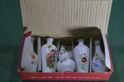 Набор миниатюрных вазочек, костяной фарфор. 1970-1980 е годы. Китай.