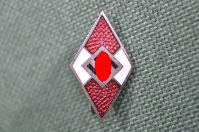 Знак, членский значок Гитлерюгенд. Hitler-Jugend. Маркировка RZM M1/102, 3-й Рейх, Германия.