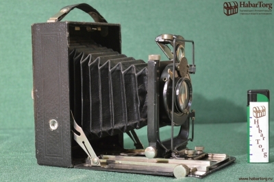 «Фотокор № 1» советский пластиночный складной фотоаппарат 1930—1940-х годов.