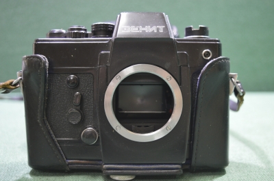 Фотоаппарат "Зенит 19" без объектива, с кофром. СССР