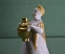 Фарфоровая статуэтка "Баба, девушка с самоваром", "Семейное чаепитие".  Фарфор, позолота. Дулево. 