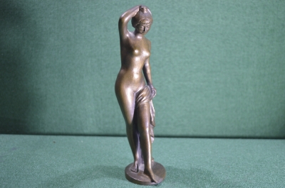 Скульптура, статуэтка "Обнаженная Девушка", Женщина, купальщица. Бронза, СССР