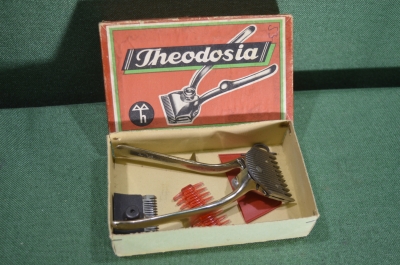 Машинка парикмахерская, для ручной стрижки волос. В коробке. Theodosia. Германия.