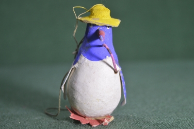 Елочная игрушка "Пингвин с тростью, пингвиненок". Папье-маше, вата, СССР.