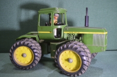 Трактор "Джон Дир", John Deere, большая коллекционная модель с водителем. Металл. 