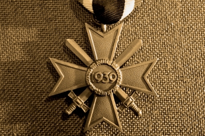 Крест военных заслуг с мечами, КВК, 3 рейх, 1939 год. Клеймо 45.