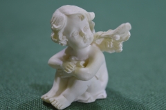 Фигурка, статуэтка "Маленький ангел". Пластик. Европа.