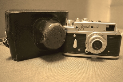 Фотоаппарат "Зоркий-4", № 71131719. Объектив Индустар-22 * 1:3,5 F=5см.