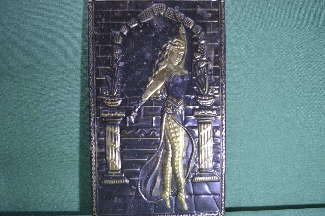 Купить Чеканка по металлу, настенное панно "Танцовщица". в интернет ...