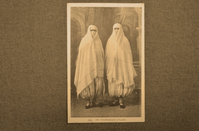 Колониальная открытка/антропологическая фотография.Алжир."Mauresques d'Alger"