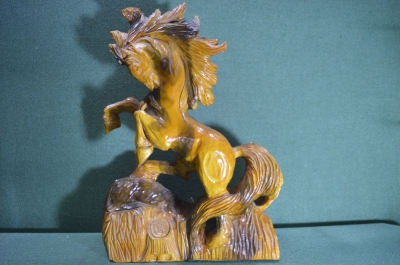 Деревянная статуэтка, фигурка "Конь, вставший на дыбы", 41 см. Дерево, резьба, лак.