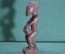 Статуэтка, фигурка деревянная "Мужчина с барабаном". Дерево, ручная работа. Африка.