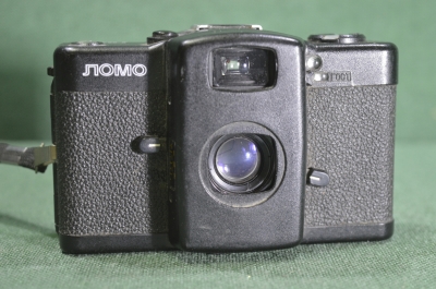 Фотоаппарат Ломо Компакт-Автомат, объектив Минитар 1, 1:2.8. СССР.