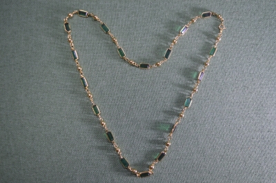 Ожерелье, цепочка с зелеными камнями. Винтаж.