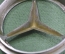 Знак эмблема "Мерседес Mercedes". Тяжелый металл. Германия. 1950-е годы.