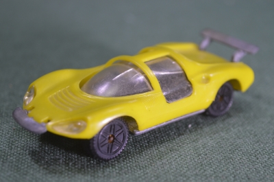 Модель масштабная, автомобиль "Феррари". Ferrari Dino Berlinetta. Пластик. Estetyka. Польша.