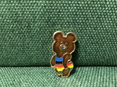 Значок "Олимпийский Мишка Москва-80" разноцвет