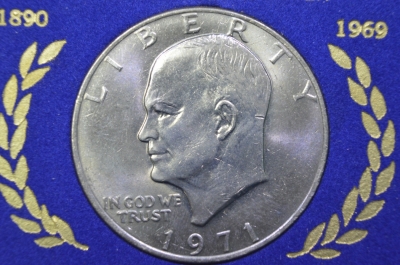 Монета 1 доллар 1971 года. Лунный доллар, Президент Эйзенхауэр. США. В коробке. 