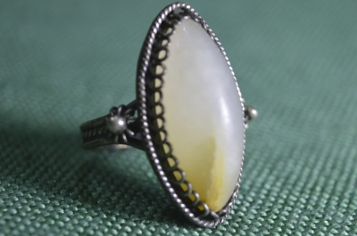 Кольцо серебряное, колечко с камнем. Нефрит, природный камень. Серебро 916 пробы.