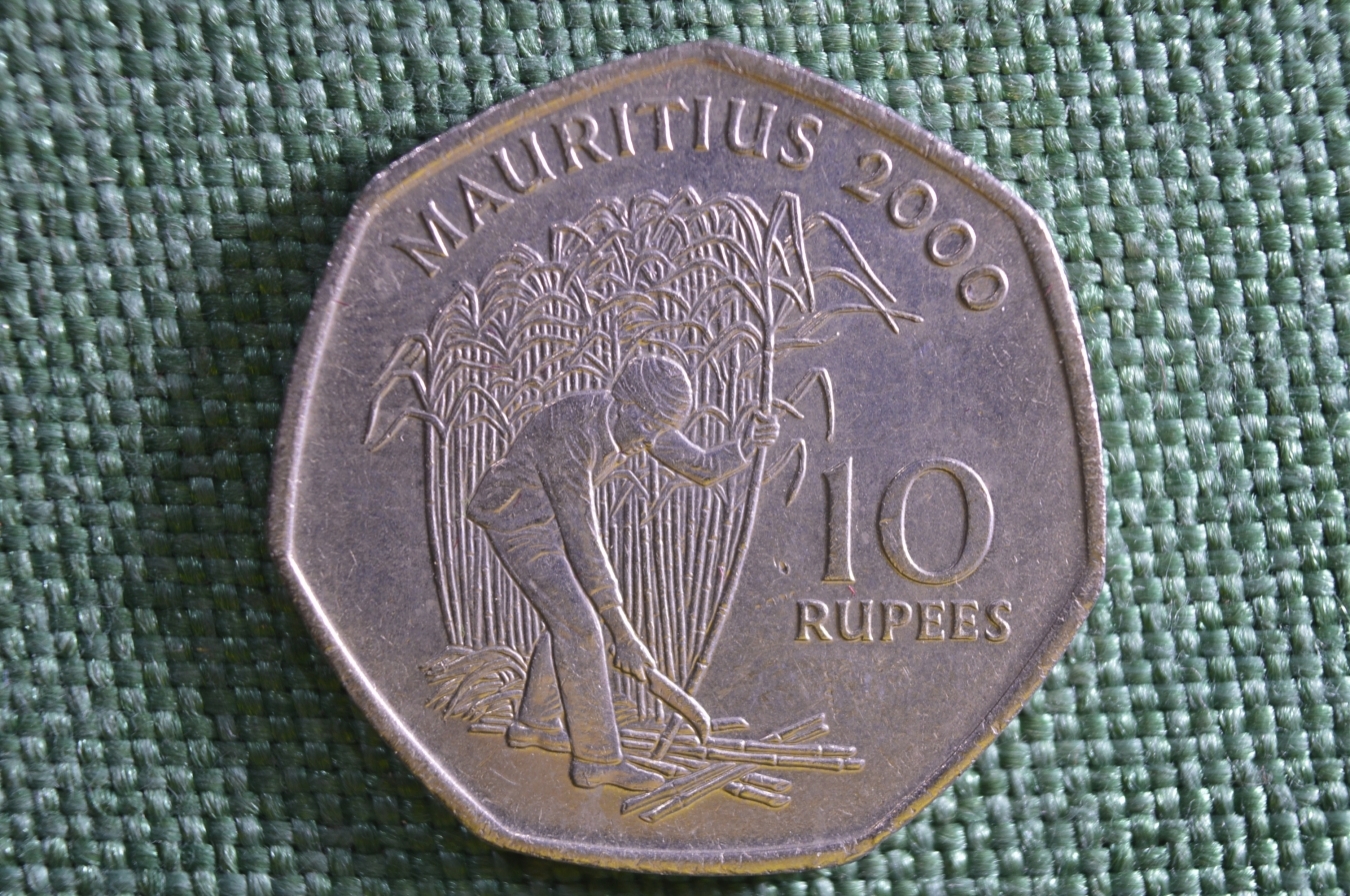 Маврикийская рупия к рублю