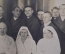 Фотография старинная, почтовая карточка "Врач, медсестры и пациенты". Медицина. #S3