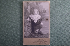 Старинная фотография "Девочка с кружевным платком", кабинетная. Ревель Эстония. Hallikas Reval. #O9