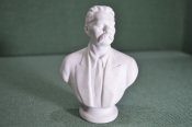 Бюст фарфоровый 