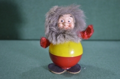 Сюрпризница синелька елочная игрушка "Гном". Колкий пластик. Германия. ГДР периода СССР.