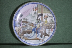 Тарелка декоративная "Девушка со свитком". Японская тема. Роспись, позолота. 