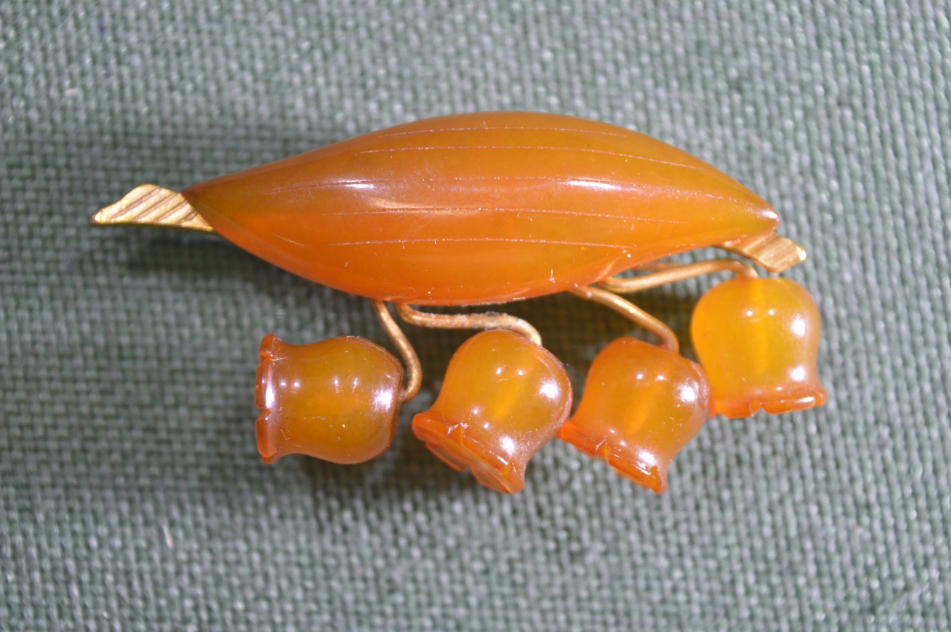 Купить Брошь, брошка янтарная "Цветок Ландыш, ландыши". Природный ...